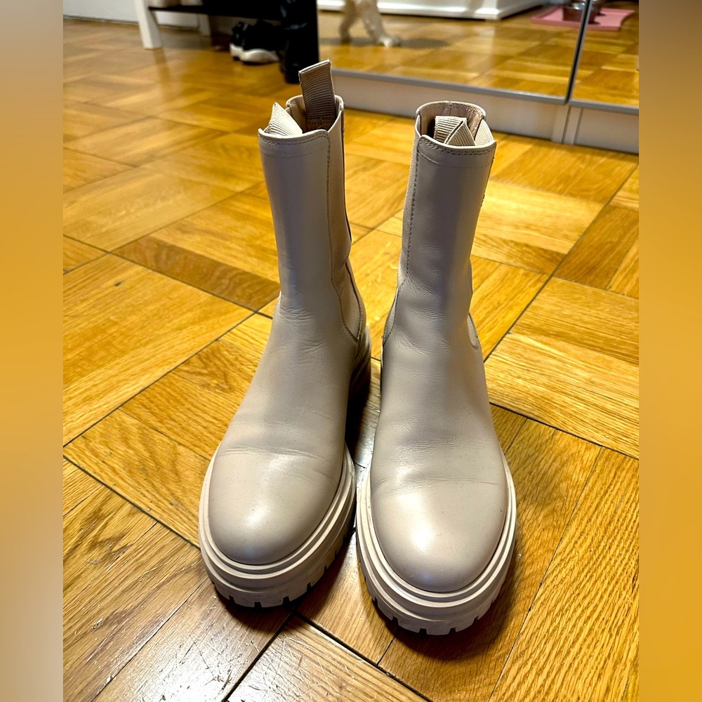 Gianvito Rossi Chester leather boots 37
